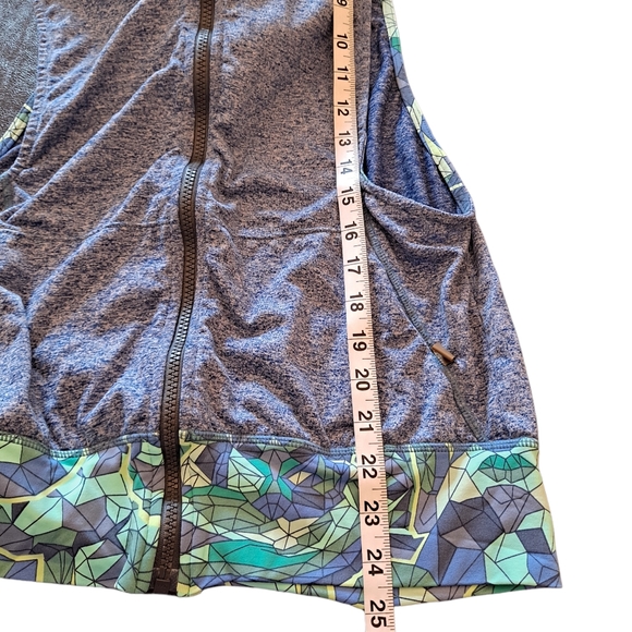 EUC Maaji Malibu Creek Hoodie Vest Cover Up Size Small - Picture 7 of 16